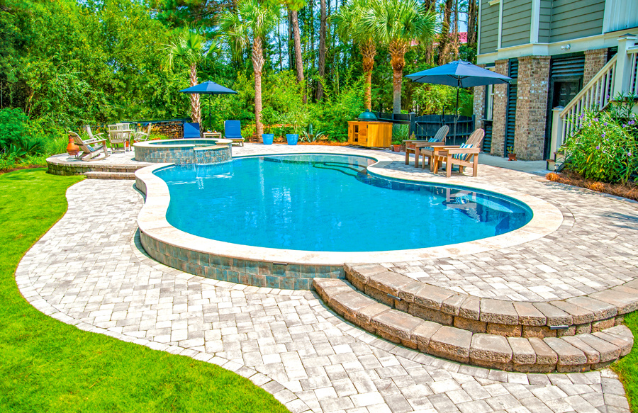 2-tier-deck-with-wide-curved-steps-around-pool