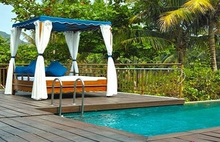 Poolside-cabana