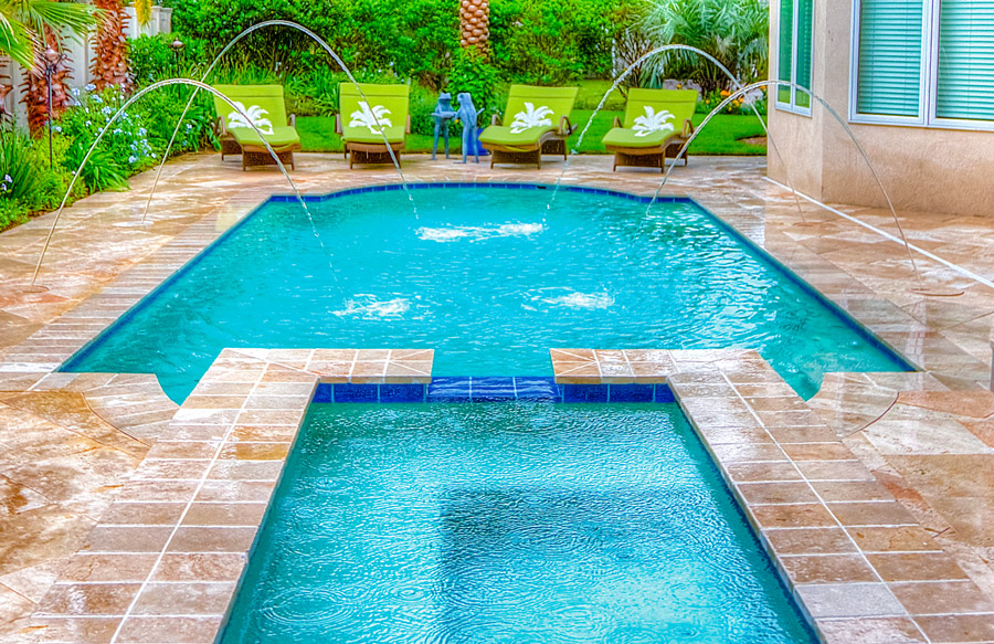 travertine-pavers-on-roman-pool