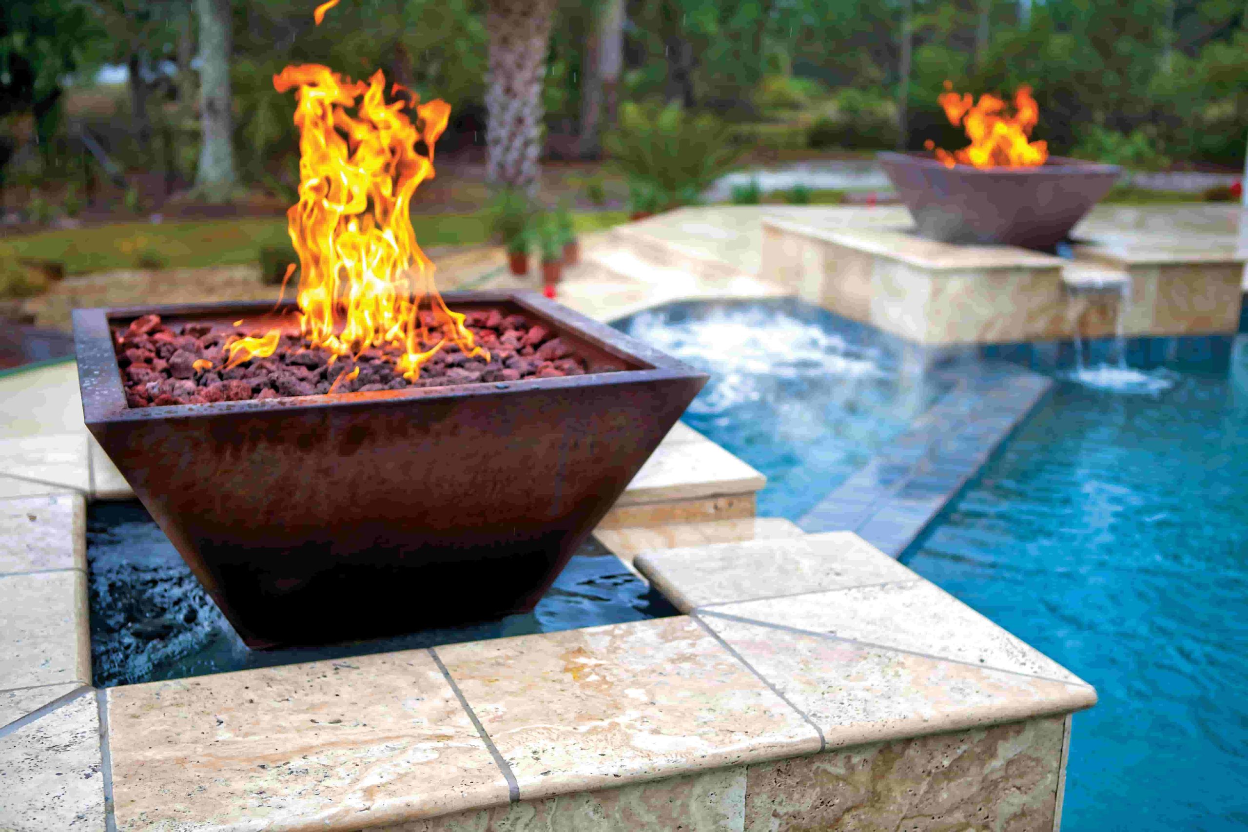 fire-feature-near-swimming-pool (1)