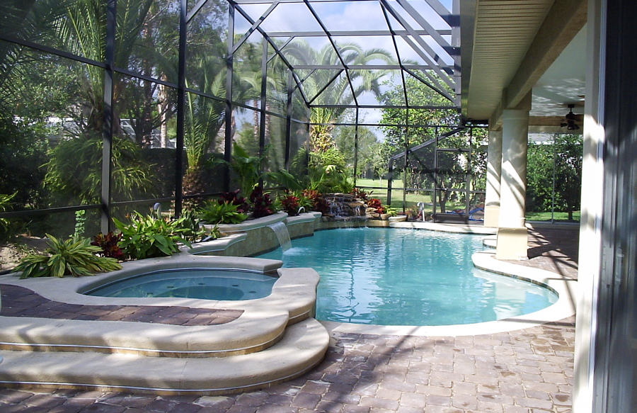free-form-pool-in-screenroom