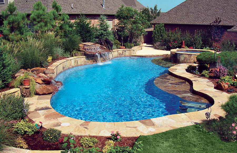 freeform-inground-pool-with-flagstone-deck