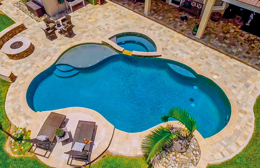gunite-pool-with-platform-deck-for lounge-chairs