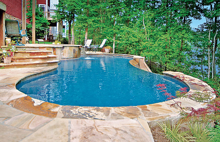 infinity-pool-with-flagstone-coping