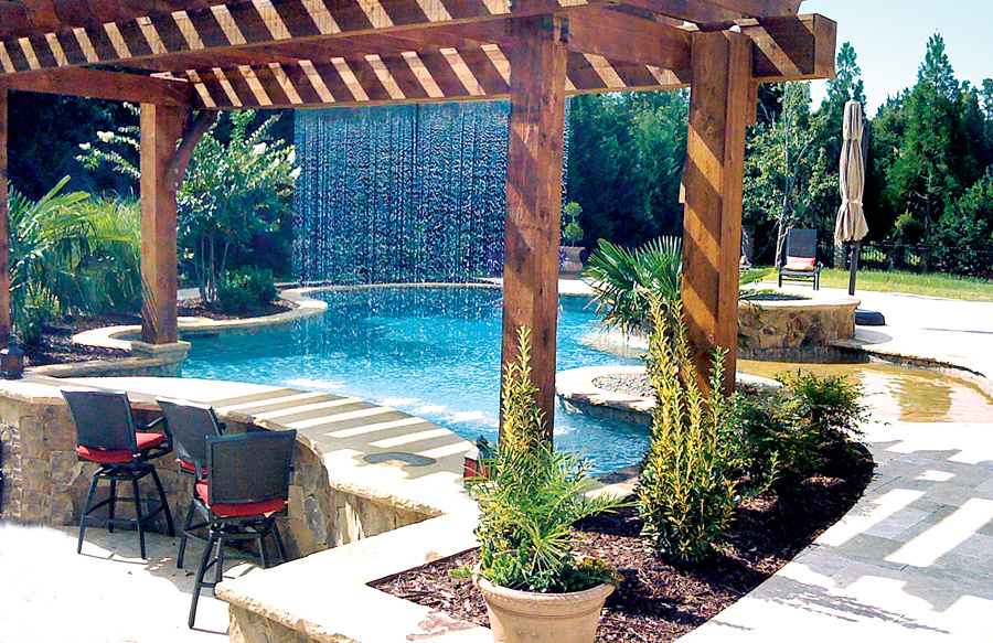 pergola-rain-curtain-over-pool-swim-up-bar