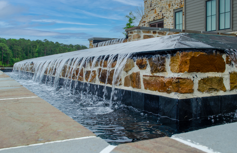pool-water-overflowing-vanishing-edge-pool
