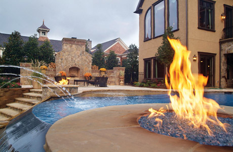 pool-with-integrated-fire