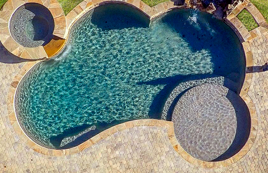  pool-with-round-steps