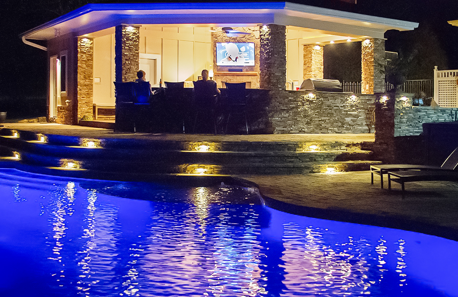 poolside-kitchen-bar-at-night