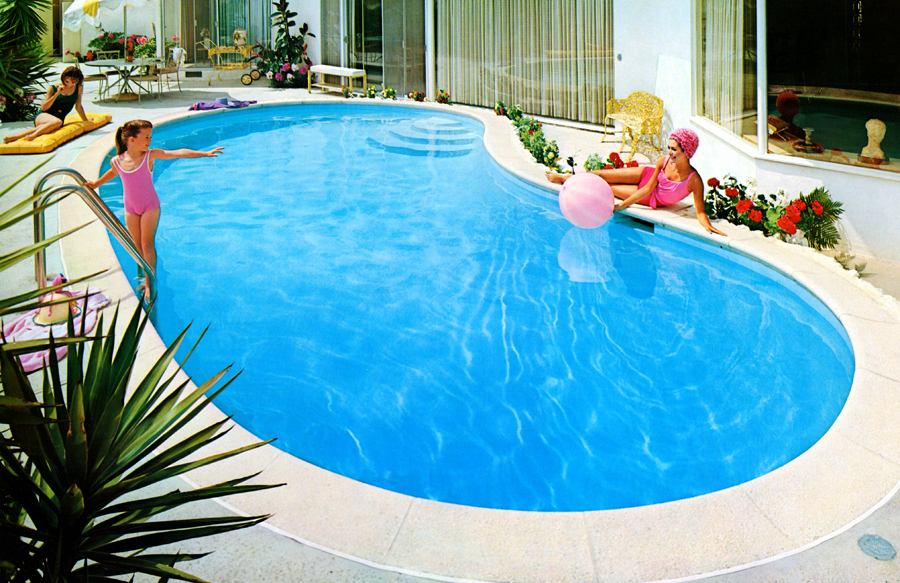 retro-kidney-pool-from-1960s