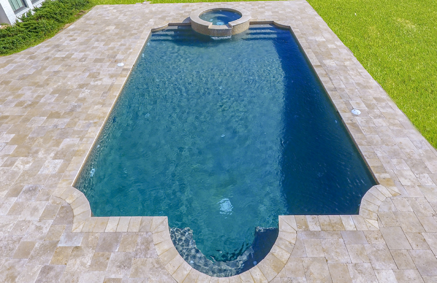 roman-pool-with-round-spa