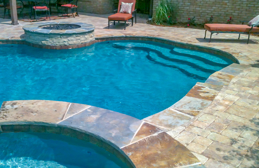 swimming-pool-with-wavy-steps