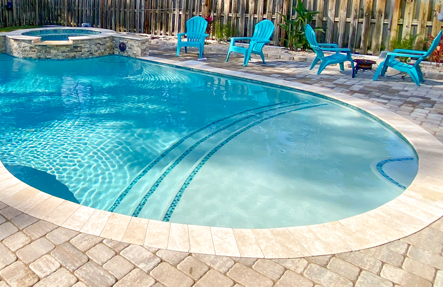 wide-curved-steps-on-pool